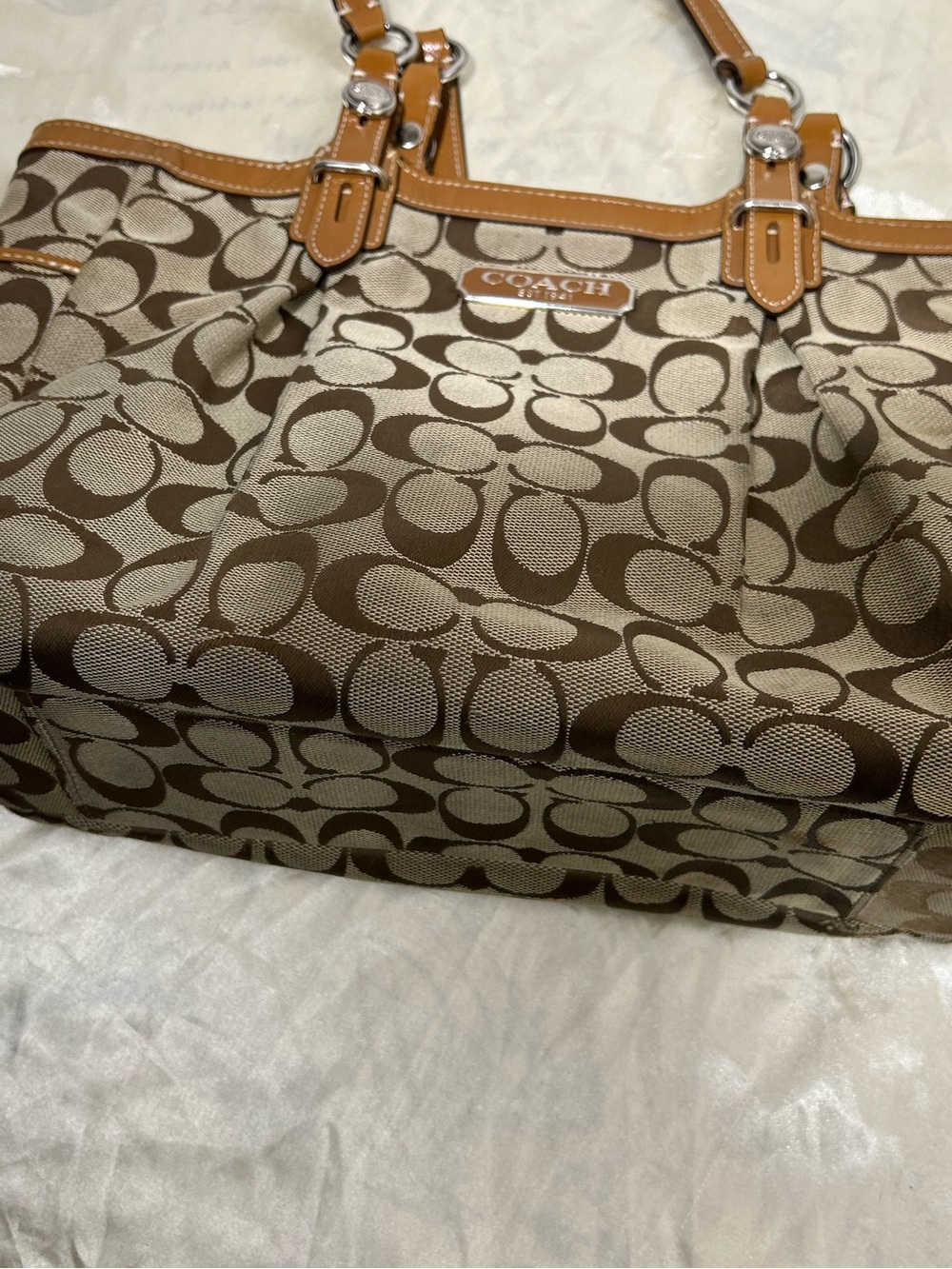 Coach Signature Gallery Tote E/W khaki 15146